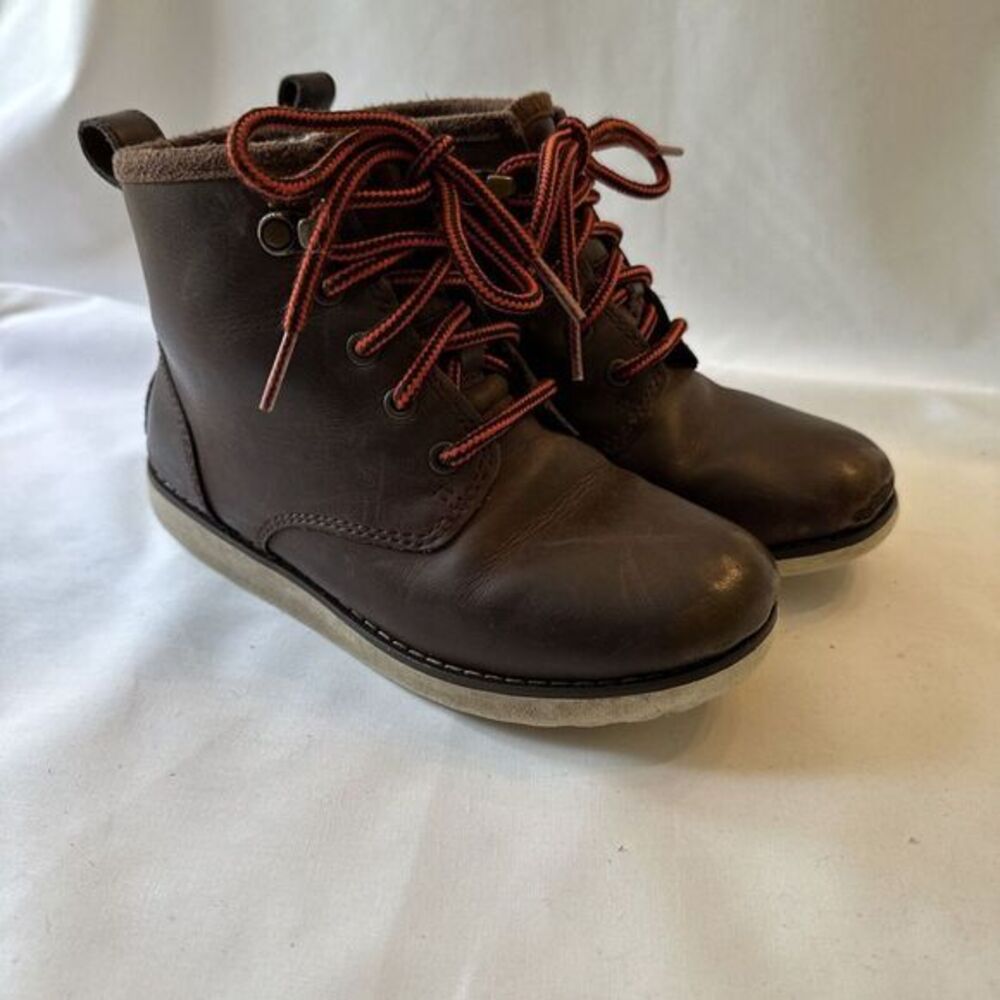 UGG Big Kids Brown Lace Up Boots Size 1